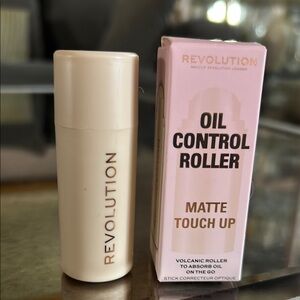 Revolution Oil Control Roller